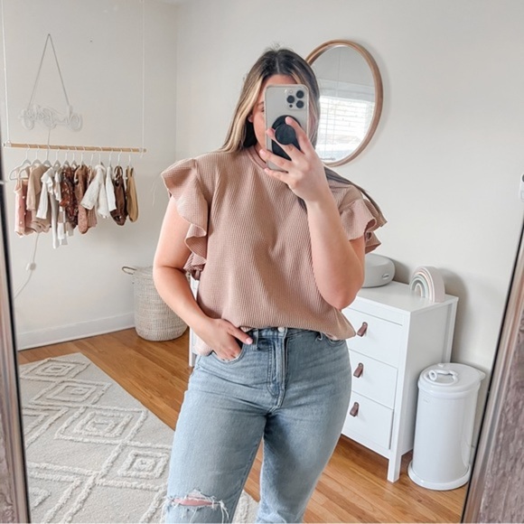 Wishlist tan top - Picture 1 of 6